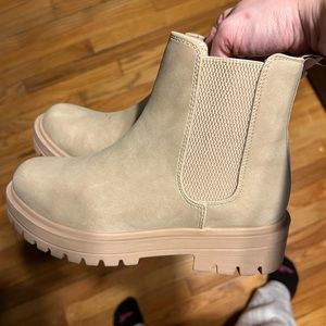 Women’s boots